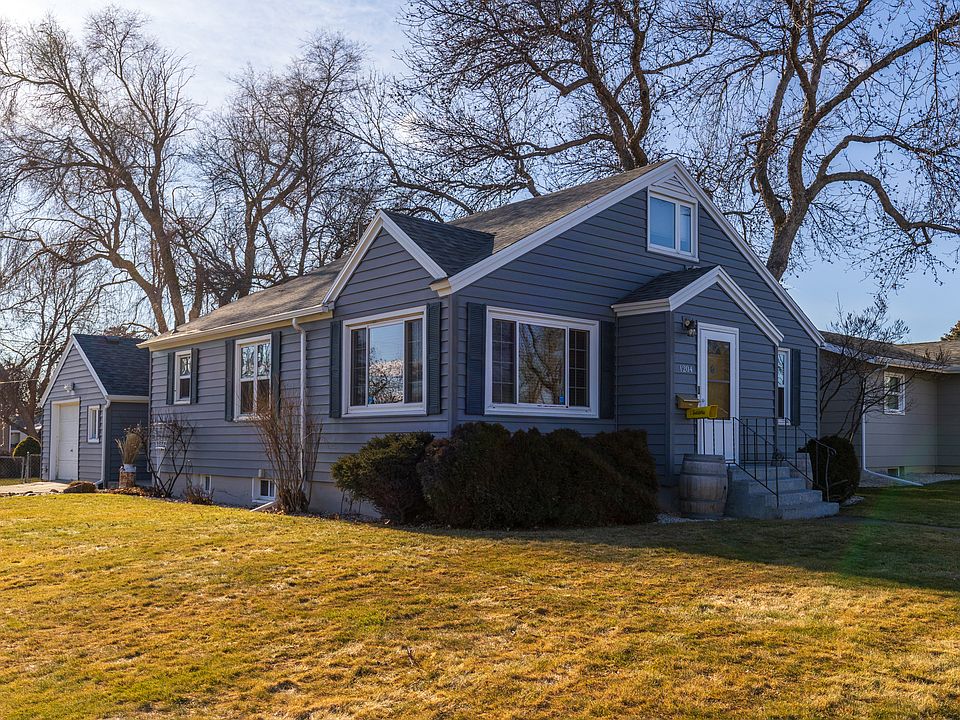1st image of 1204 Avenue E #A