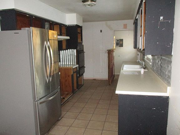 2nd image of 780 Opal St