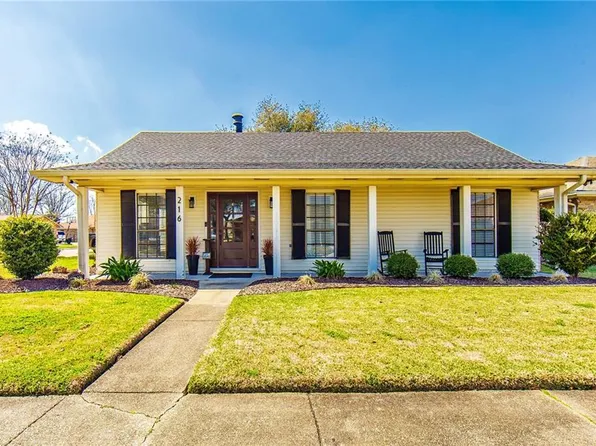 216 Coachman Dr, Houma, LA 70360