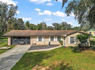 28027 Leuty Rd, Okahumpka, FL 34762