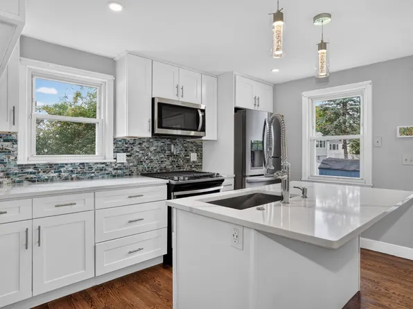 1061 Trapelo Rd, Waltham, MA 02451