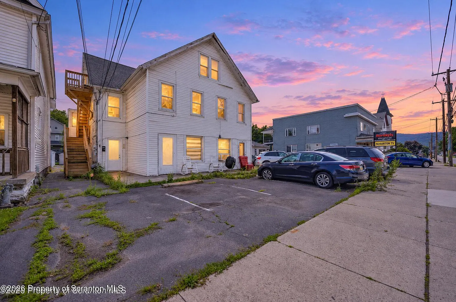 1149 Luzerne St — Photo 1