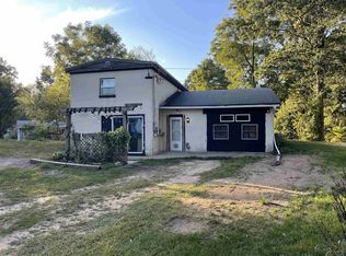 104 Clyde James Dr, Pleasant Lake, MI 49272