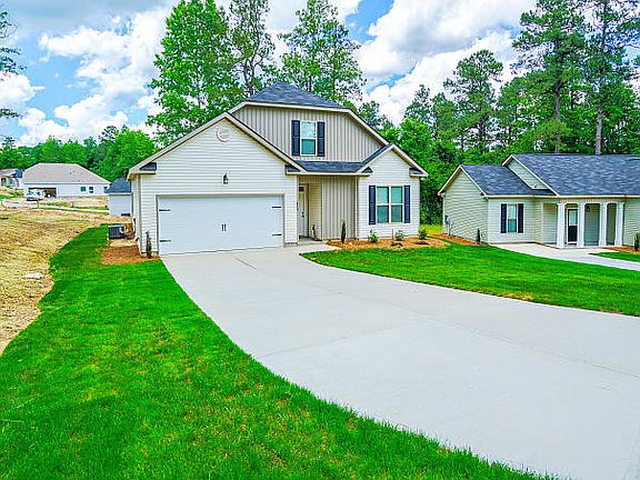 3rd image of 514 Bradley Dr