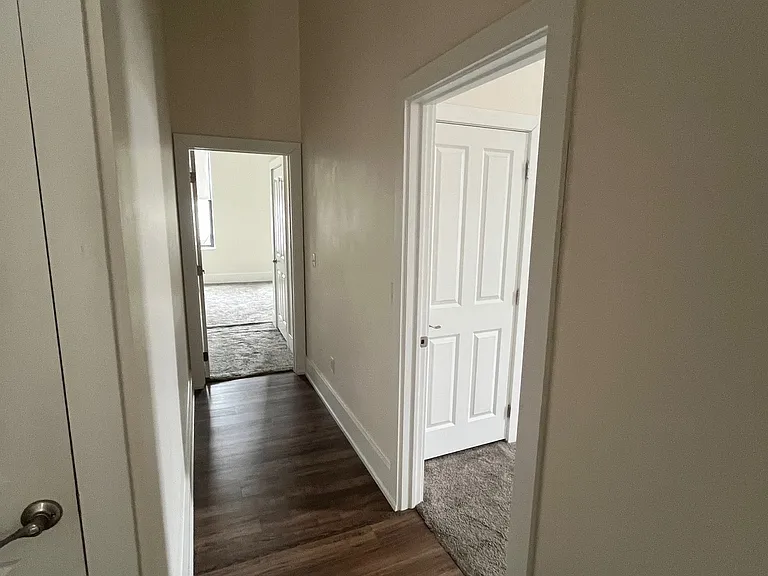 206 N Main St — Photo 8