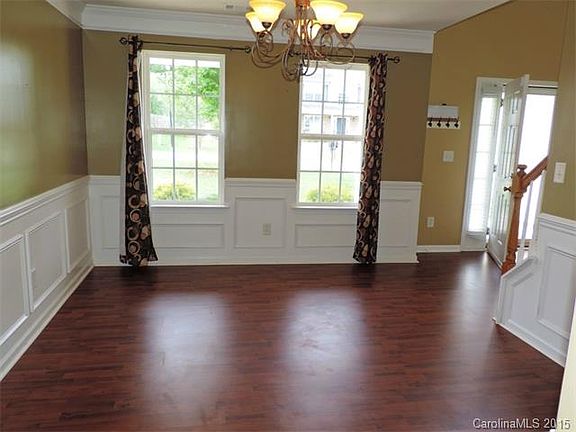 3rd image of 221 Tributary Dr