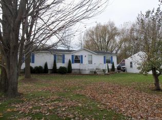 12488 Platten Rd, Lyndonville, NY 14098