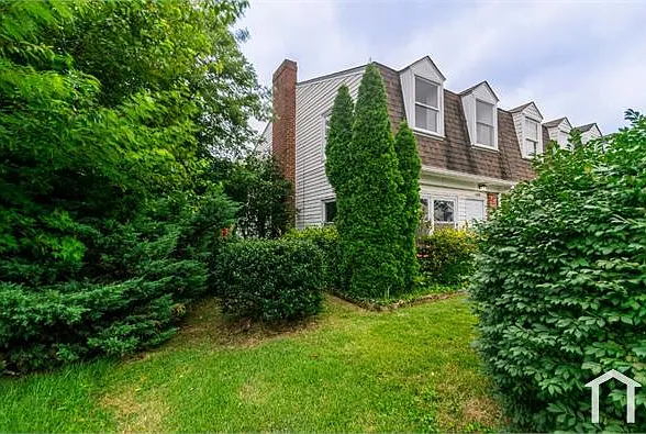 1335 Mantle St — Photo 3