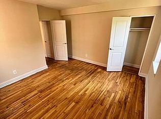 142-19 Barclay Ave #3B, Flushing, NY 11355