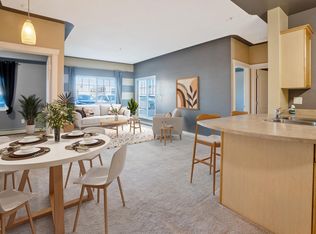 16807 100th Ave NW #118, Edmonton, AB T5P4Z6