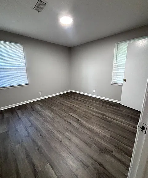 216 Granada Dr — Photo 10