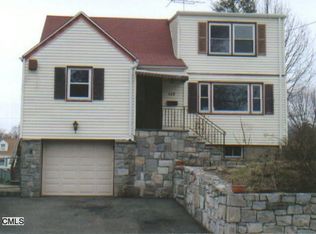 628 Clark St, Bridgeport, CT 06606