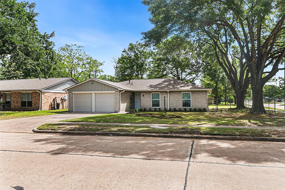 Building Photo - 9002 Bunny Run Dr