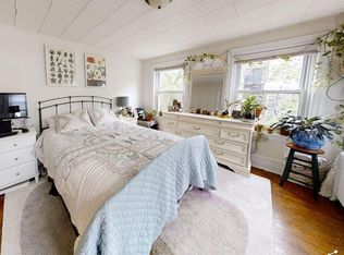 1731 Pine St APT 3R, Philadelphia, PA 19103