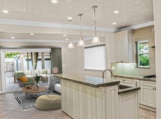 6039 Greenbush Ave, Van Nuys, CA 91401