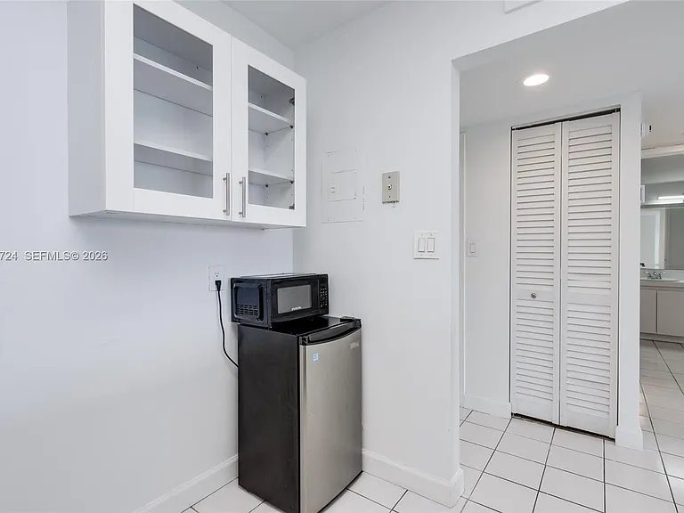 100 Bayview Dr #1102 — Photo 16