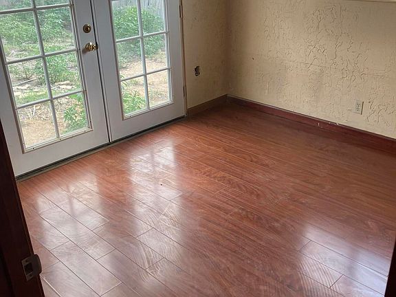 5th image of 1902 Bellamah Dr