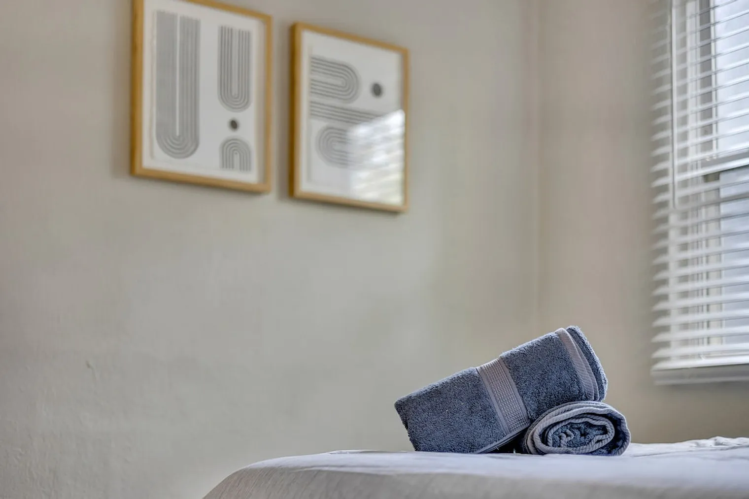 2 bed, 1.0 bath, $4,080 — Photo 4