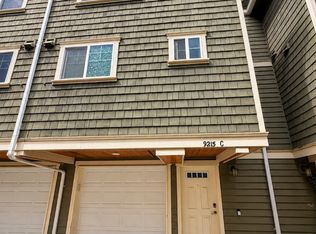 9215 Roosevelt Way NE UNIT C, Seattle, WA 98115