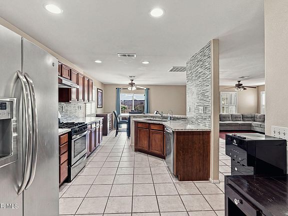 5th image of 28318 Milbrook Pl