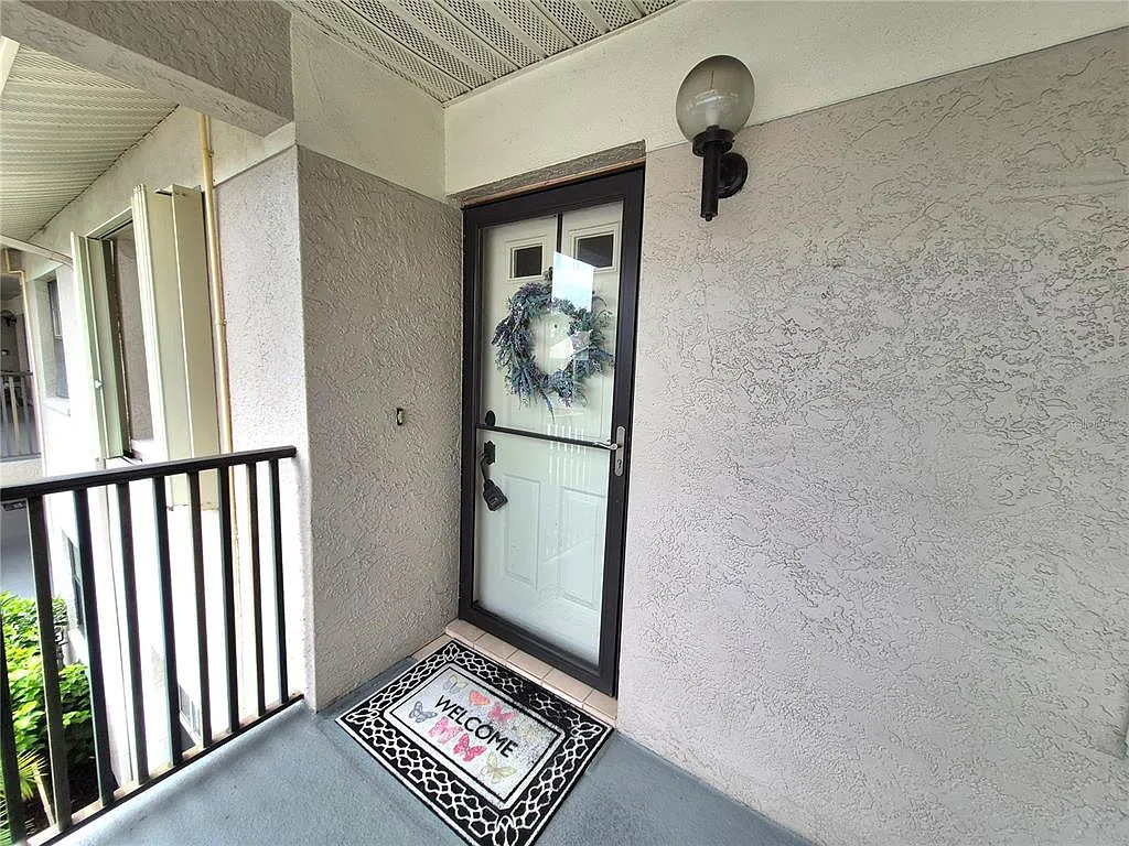 2 bed, 2.0 bath, 980 sqft, $1,825 — Photo 3