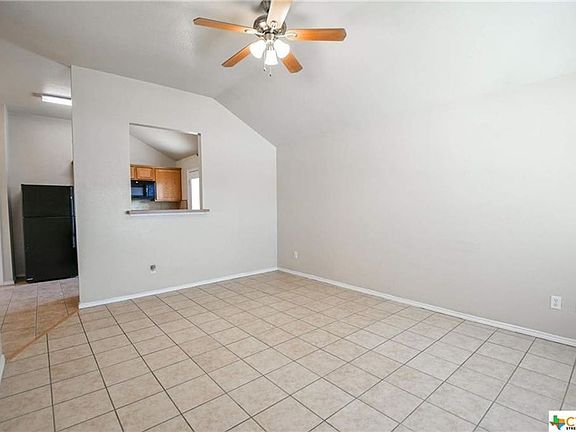 4th image of 1102 Leah Dr #A