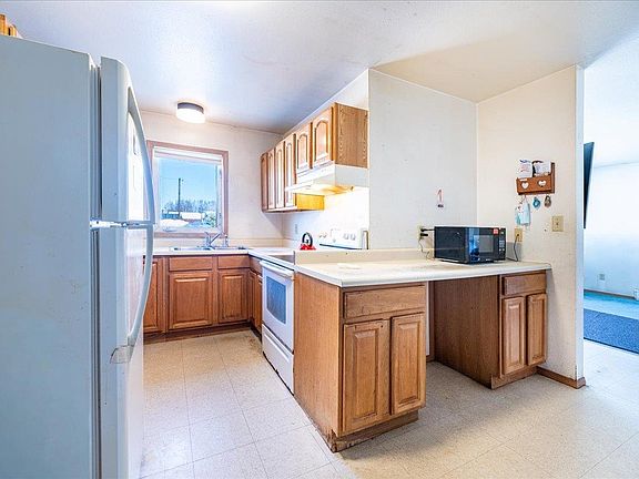4th image of 2314 Wilson St