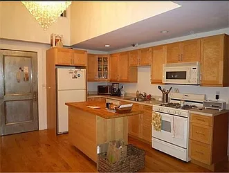 Rented by R New York