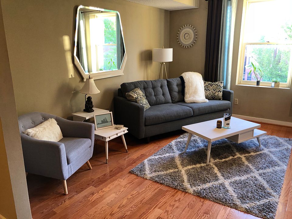 1st image of 427 Hopkins St APT 10