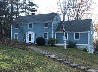 39 Glendale Rd, Sturbridge, MA 01518