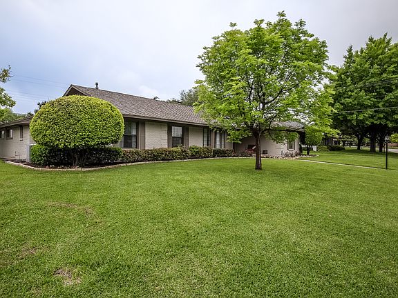 2nd image of 3801 Arborlawn Dr