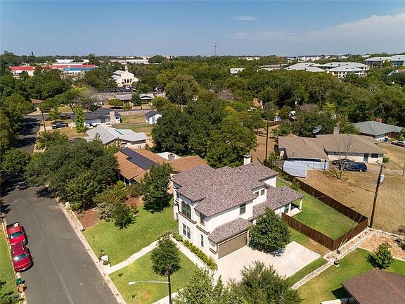 4th image of 10606 Denell Cir