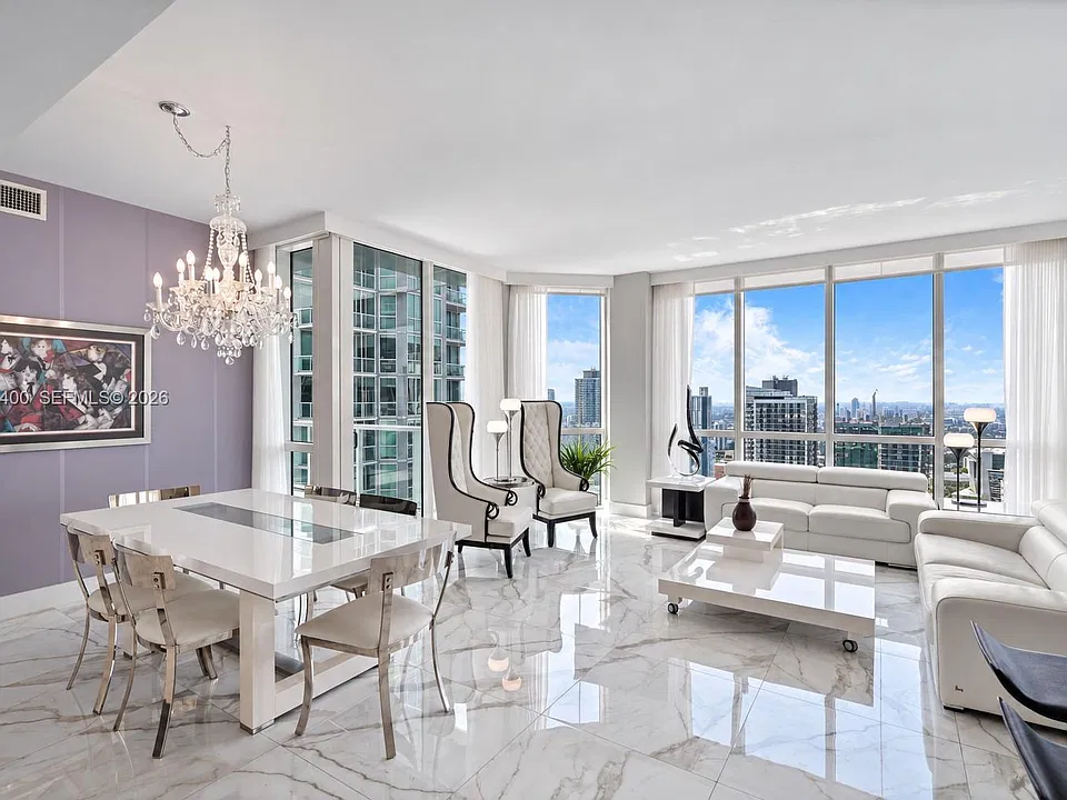 244 Biscayne Blvd #4308
