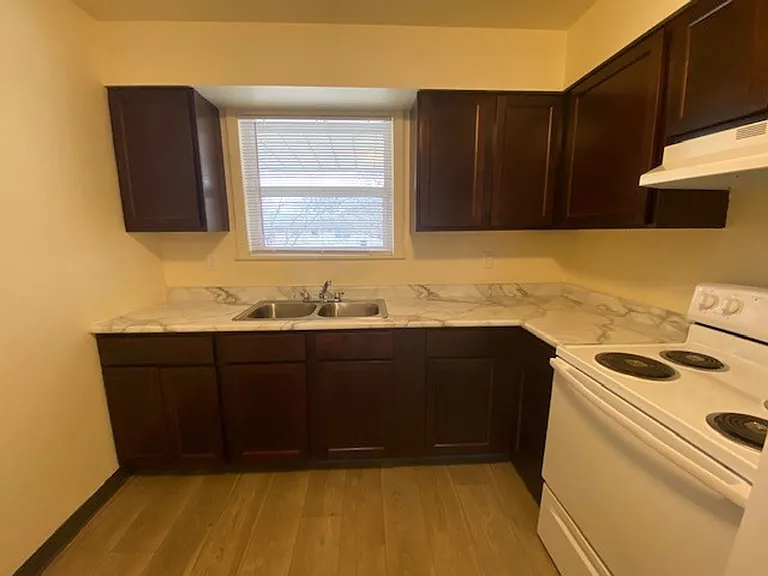 State Place Apartment Homes — Photo 38