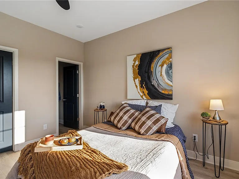 802 N Parker Ave — Photo 10