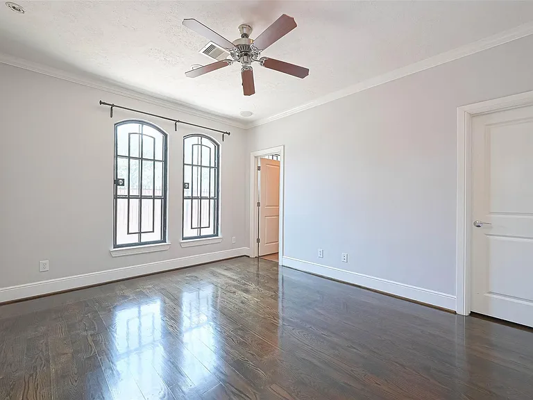 1739 Oakdale St — Photo 11