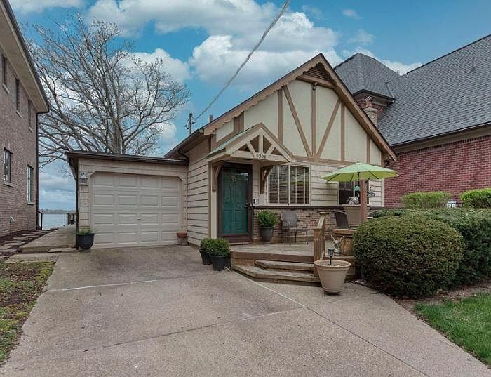 1st image of 1294 E Lake Dr