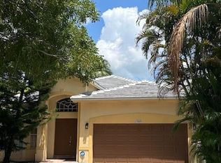1989 NW 169th Ave, Pembroke Pines, FL 33028