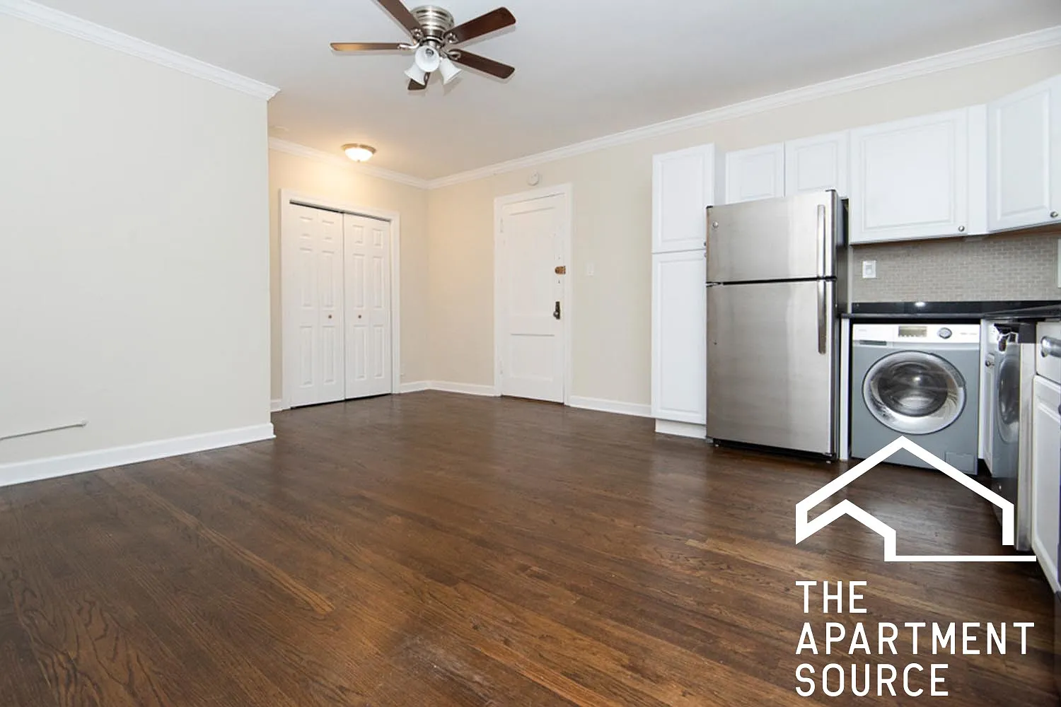 Studio, 450 sqft, $1,645 — Photo 2
