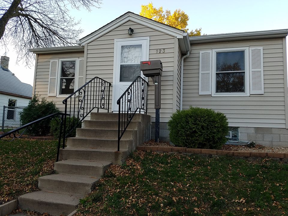 1st image of 123 Lawson Ave E
