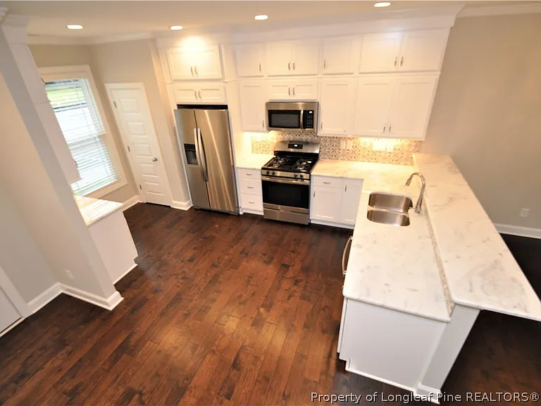 311 Old Grove Ln — Photo 7