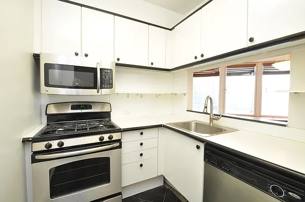 Rented by Corcoran | media 10