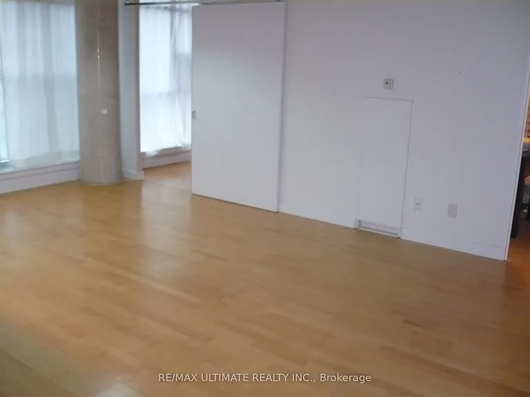 1375 Dupont St #312 — Photo 9