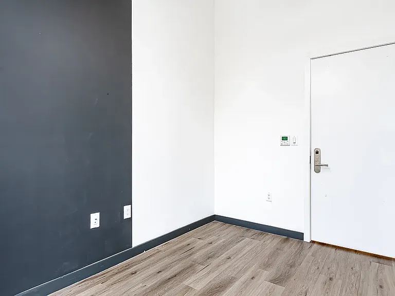 165 N 5th St #101 — Photo 16