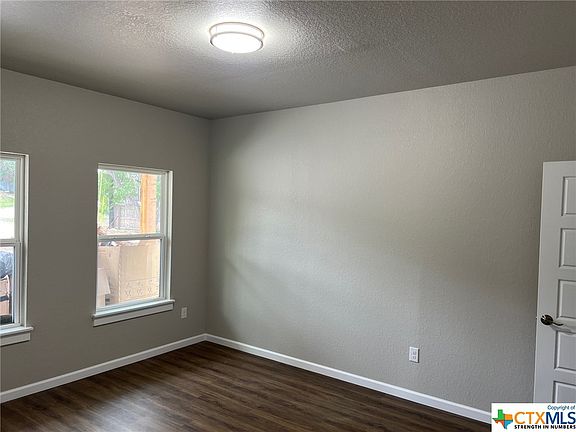 5th image of 740 Ledgeview Dr