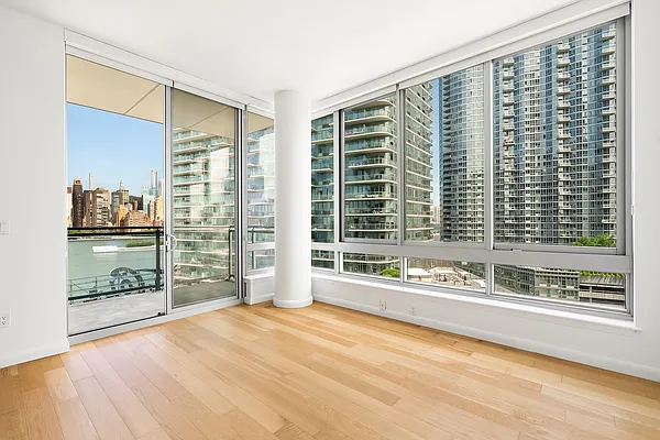 Rented by Compass | media 40