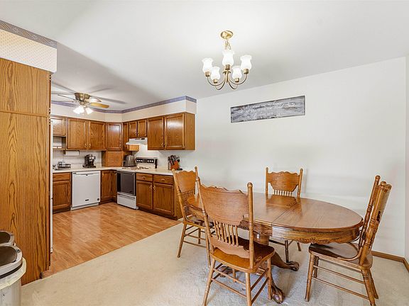 5th image of 800 S Park Ave APT 2F