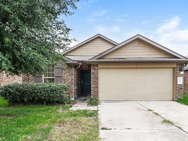 407 Ashley Falls Ln — Photo 1