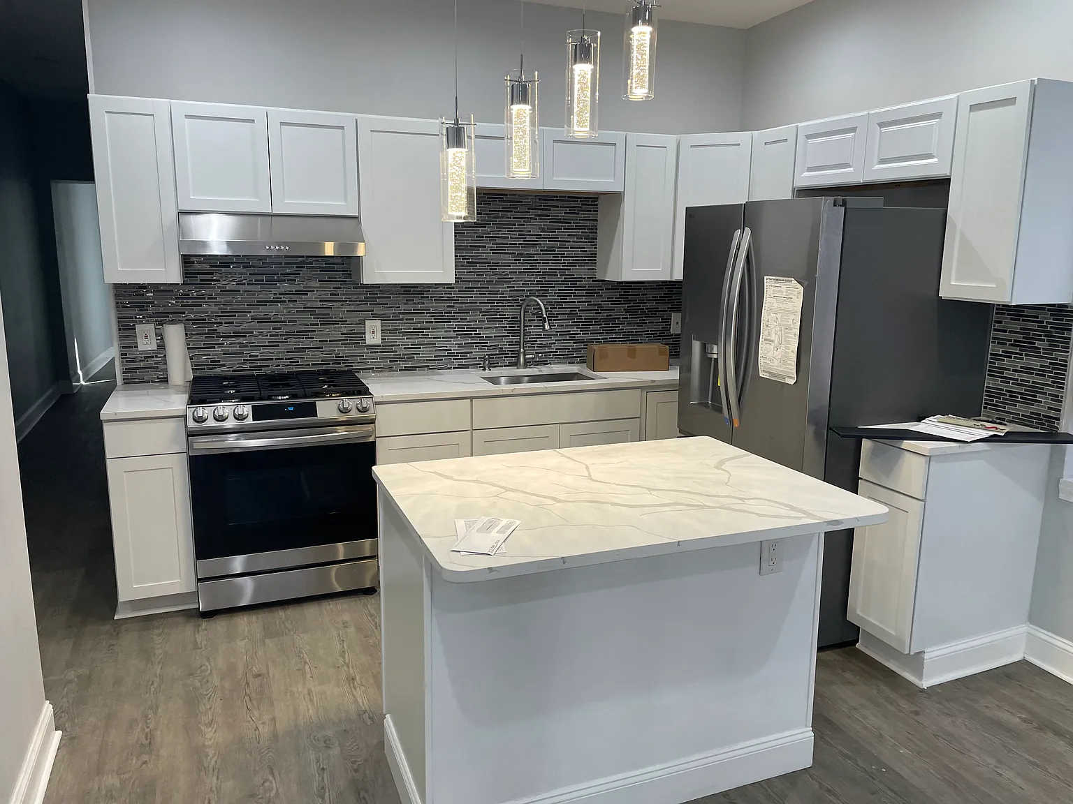 5 bed, 1479 sqft, $2,100 — Photo 3