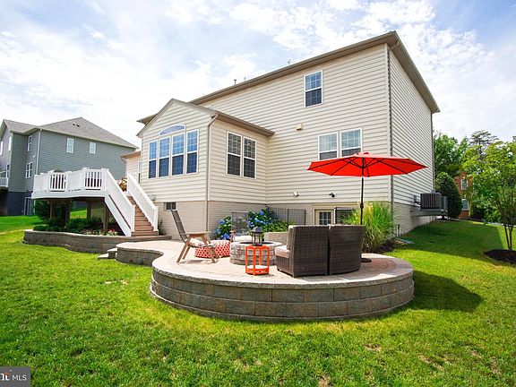 5th image of 1005 W Kensington Cir